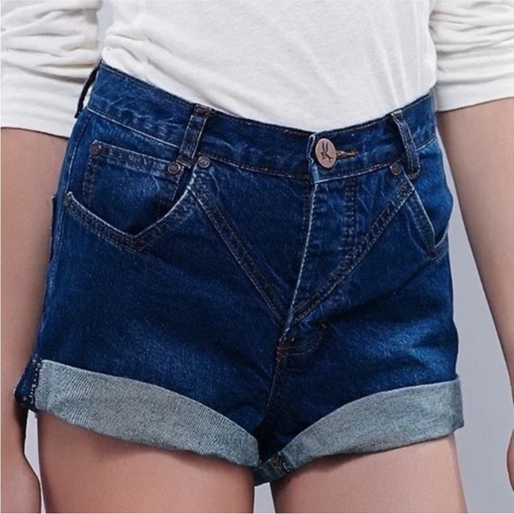 One Teaspoon Hawkins Denim Women's Shorts - Picture 2 of 2